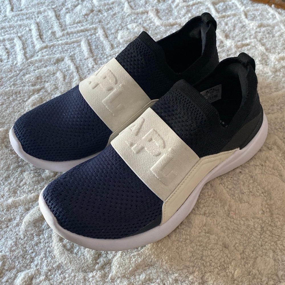 APL Techloom Bliss Sneakers Women’s size 6
